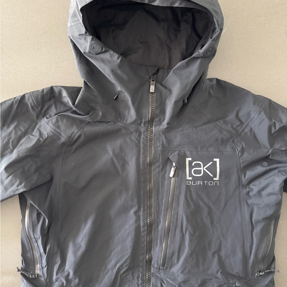 Burton AK black snowboarding Jacket  size L